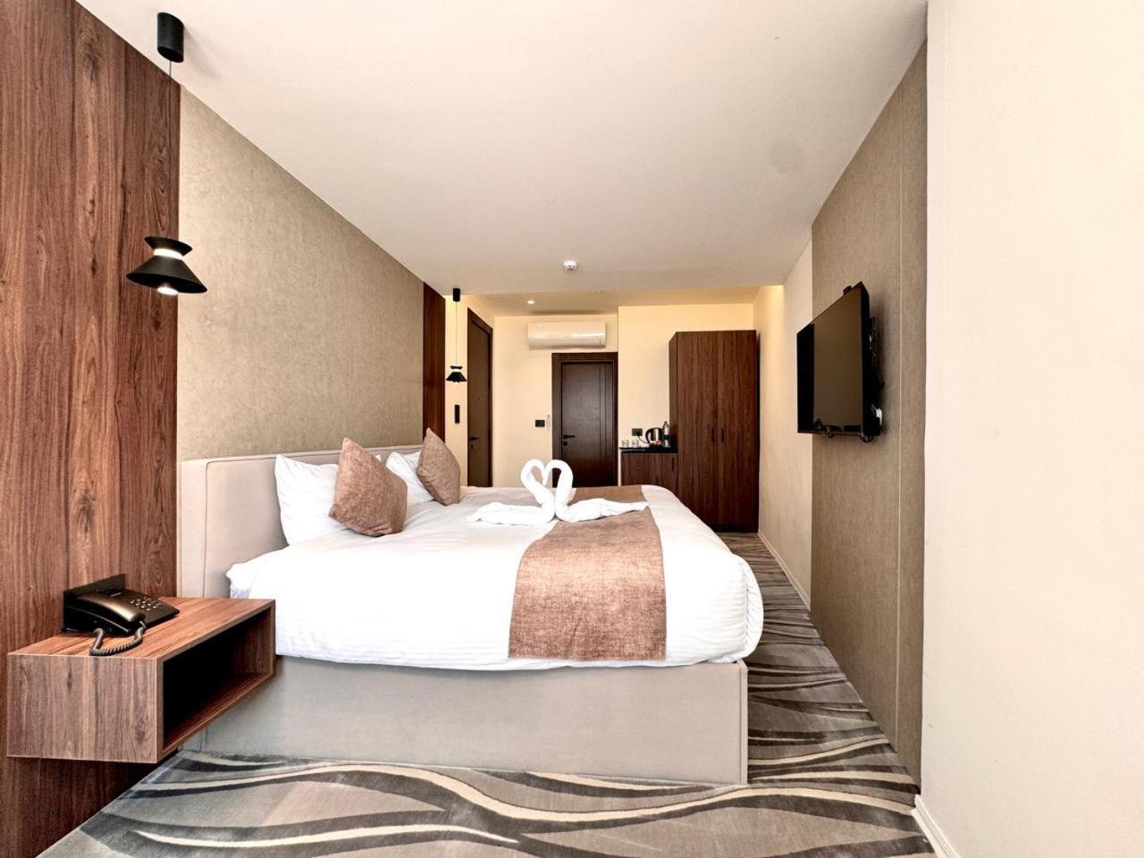 New Merryland Hotel Амман Экстерьер фото