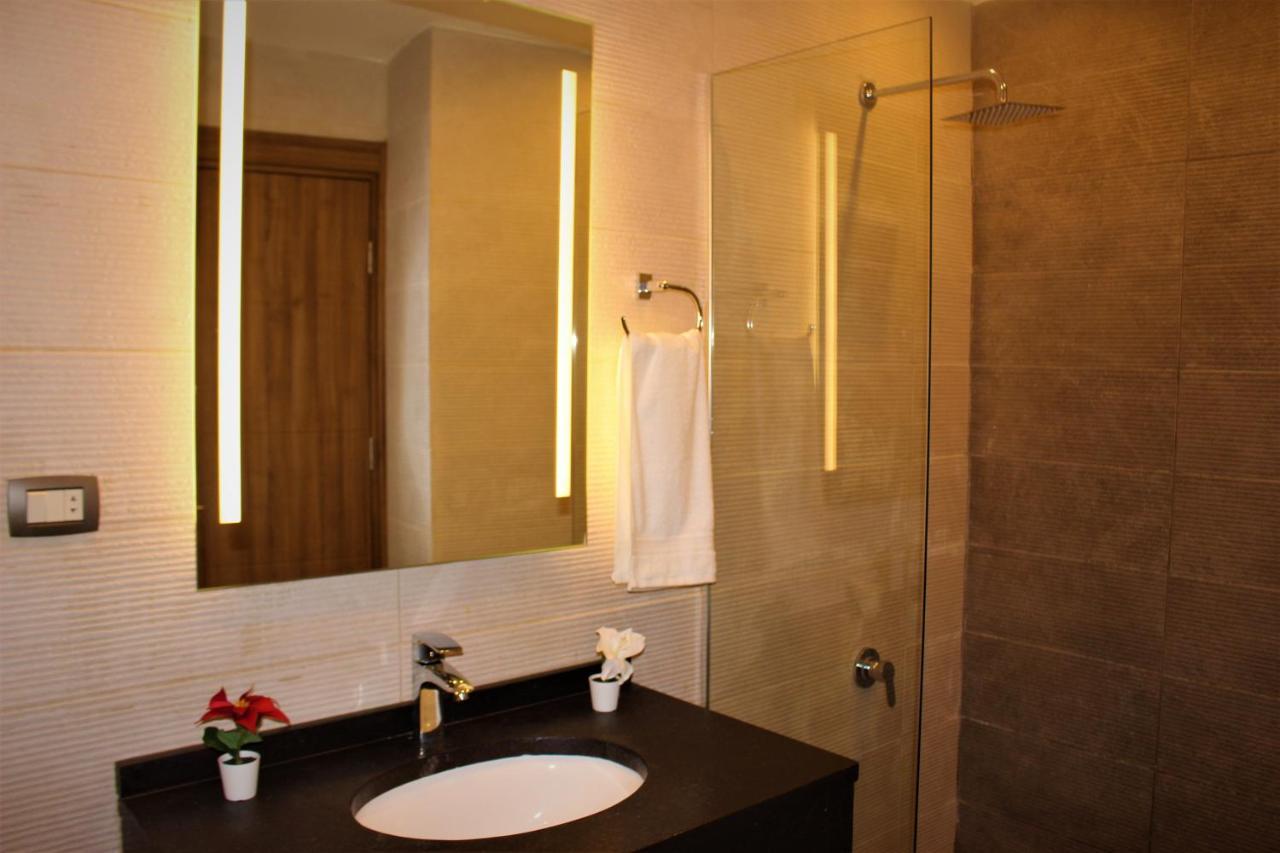 New Merryland Hotel Амман Экстерьер фото
