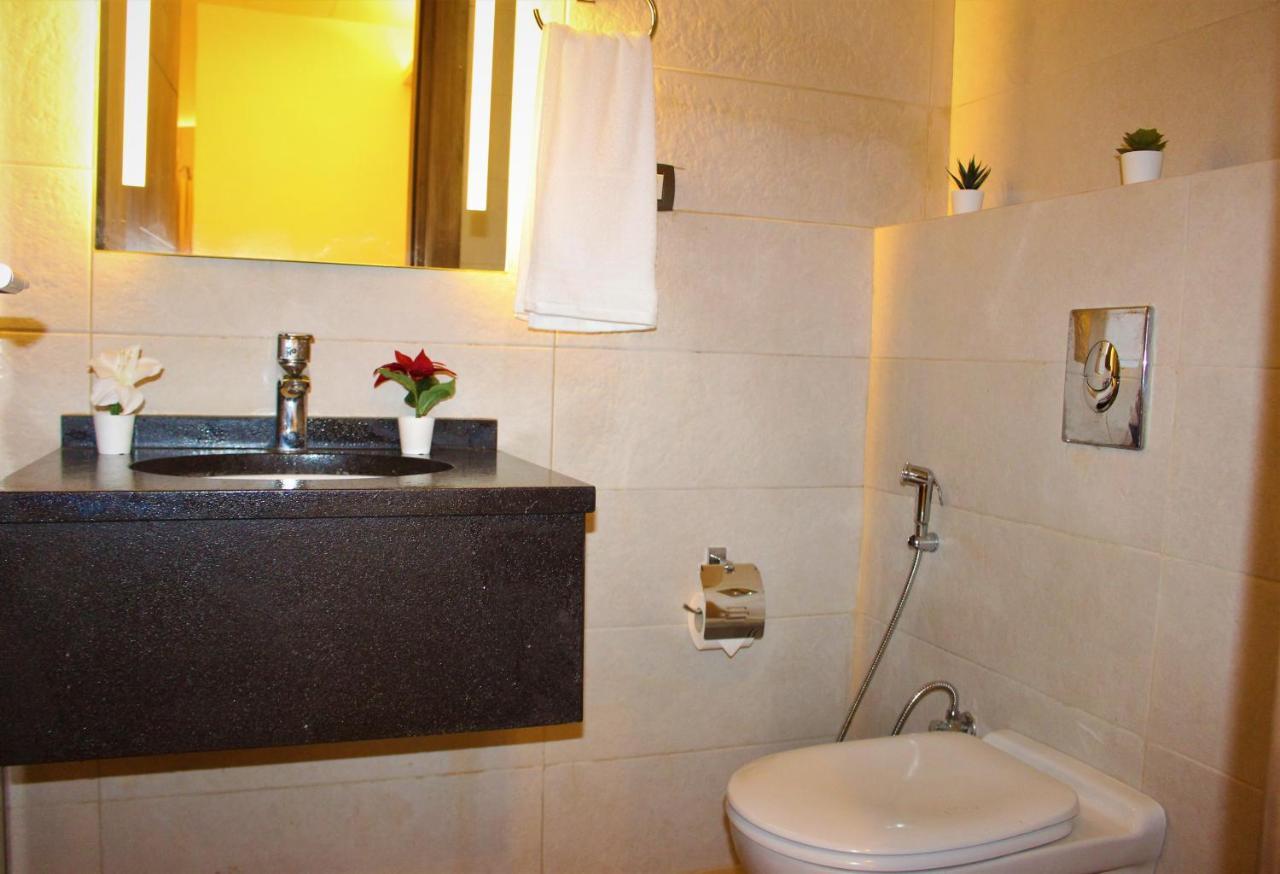 New Merryland Hotel Амман Экстерьер фото